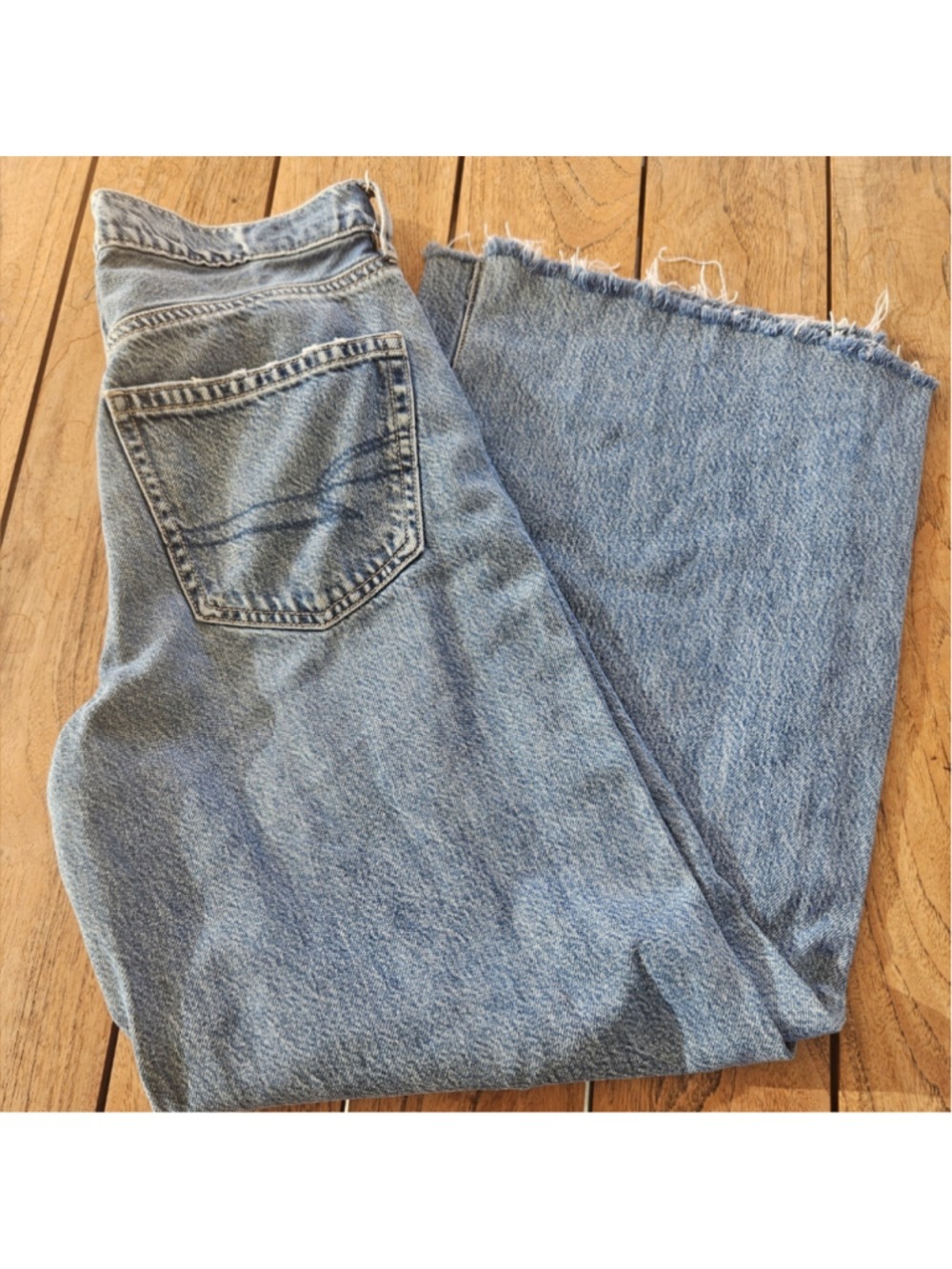 American Eagle Super High-Waisted Baggy Wide-Leg Jean Size 2 - Picture 6 of 6